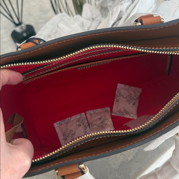 Dooney & Bourke Wexford Nana Top handle tote - Picture 4 of 8